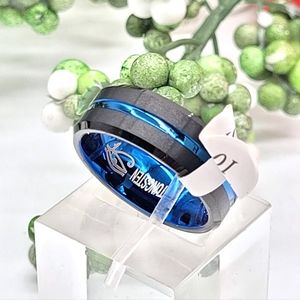 Mens Designer Tungsten ring, wedding band. 💍